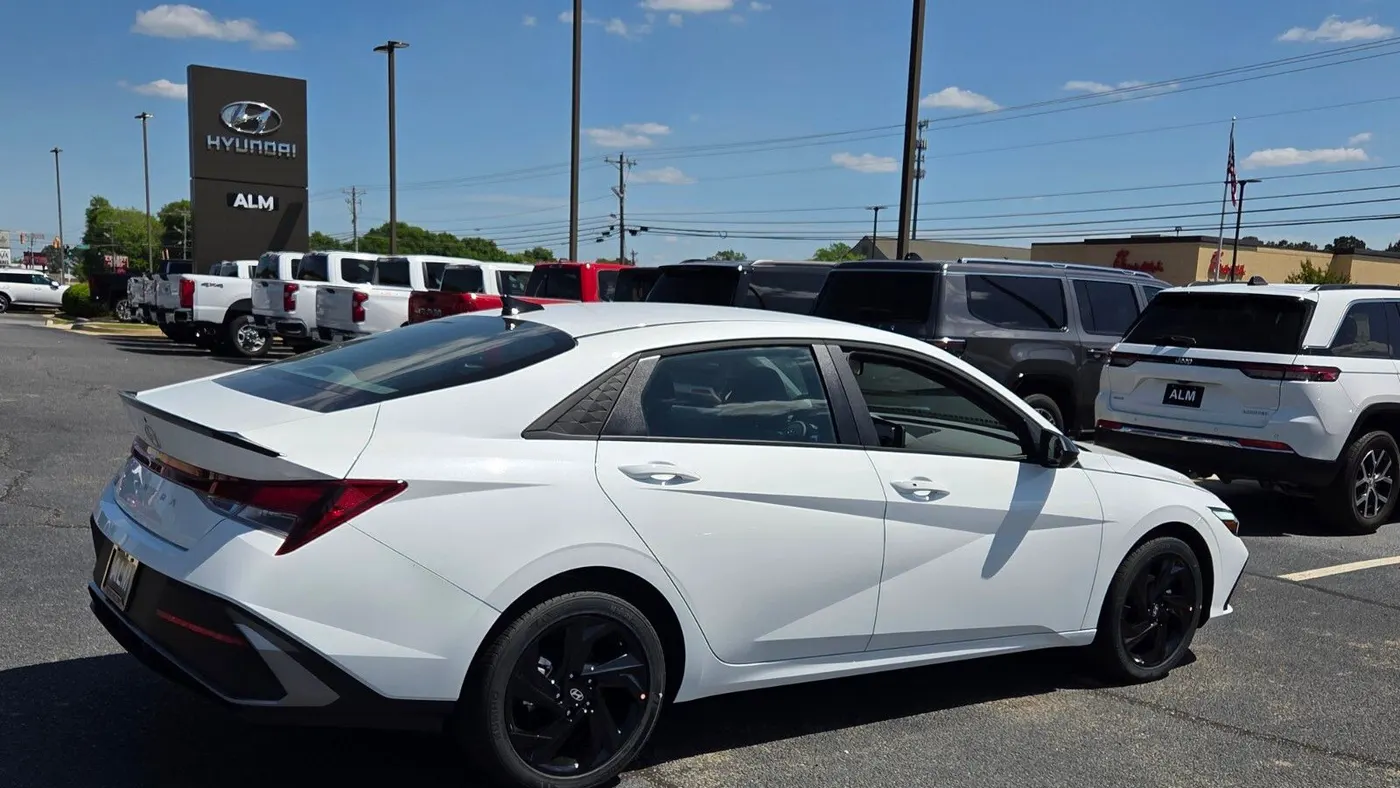 2026 Hyundai ELANTRA SEL Sport