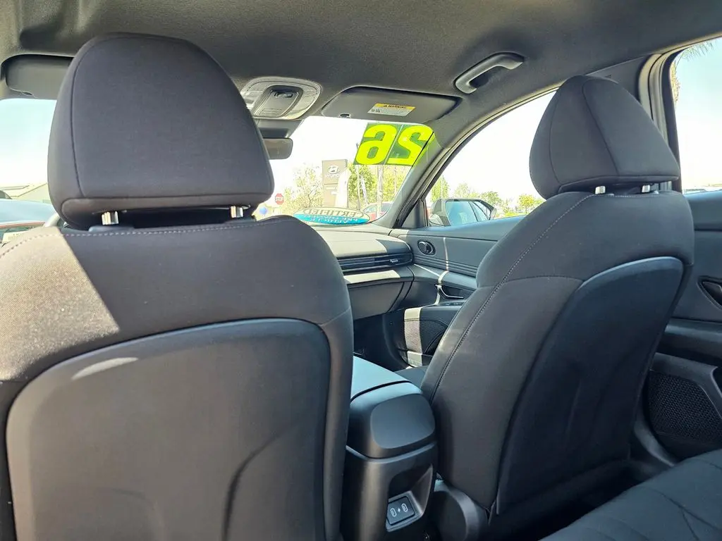 2026 Hyundai Elantra - $21,362