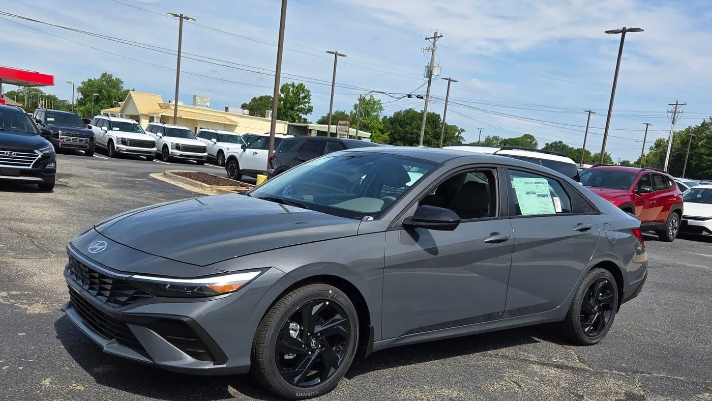 2026 Hyundai ELANTRA SEL Sport