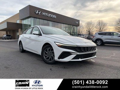 2024 Hyundai Elantra SEL 4DR Sedan