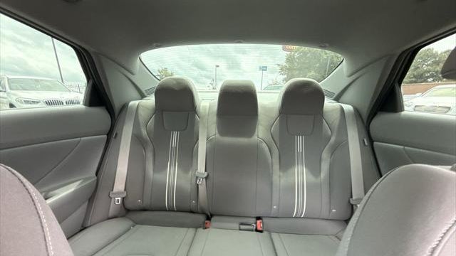 2024 Hyundai ELANTRA SEL
