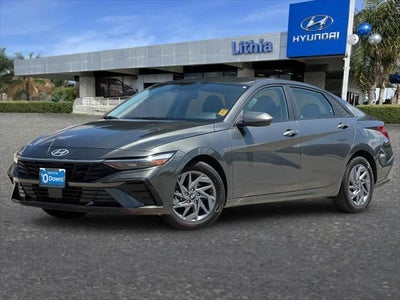 2024 Hyundai Elantra SEL 4DR Sedan