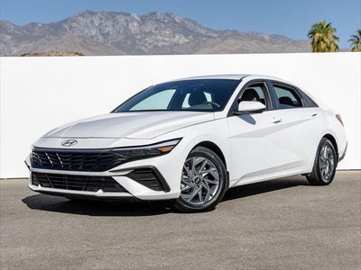 2024 Hyundai Elantra SEL 4DR Sedan