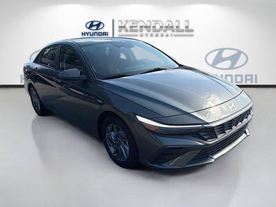 2024 Hyundai Elantra SEL 4DR Sedan