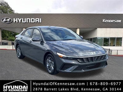 2024 Hyundai Elantra SEL 4DR Sedan