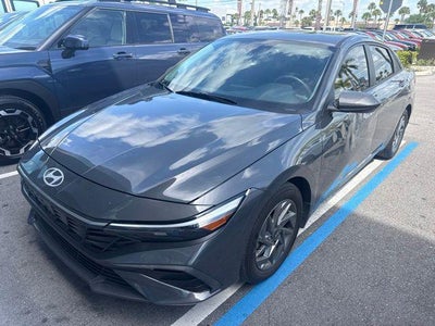 2024 Hyundai Elantra SEL 4DR Sedan
