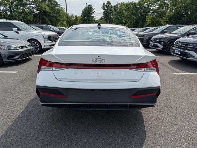 2024 Hyundai Elantra - $20,588