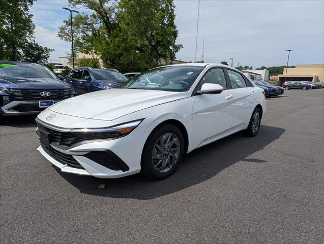 2024 Hyundai Elantra - $20,588