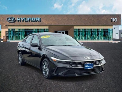 2024 Hyundai Elantra SEL 4DR Sedan