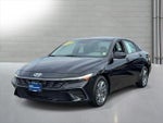 2024 Elantra Thumbnail 4