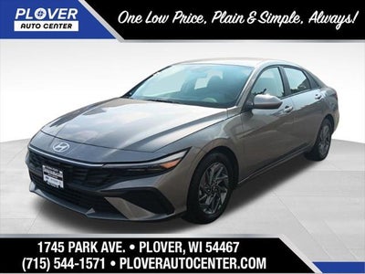 2024 Hyundai Elantra SEL 4DR Sedan