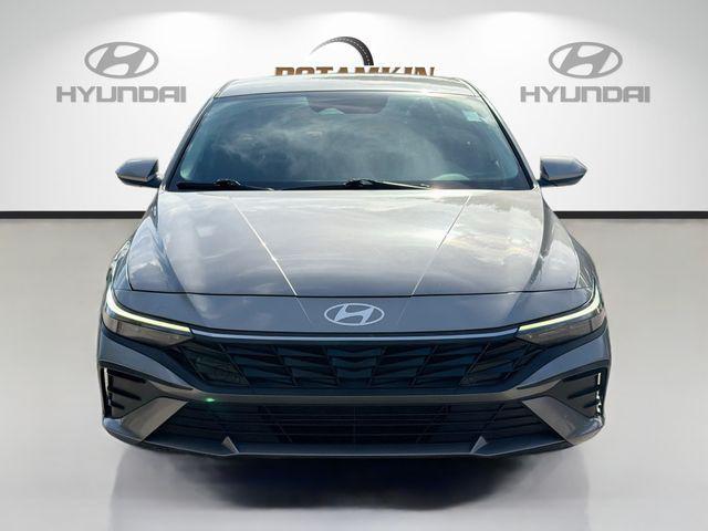 2024 Hyundai ELANTRA SEL — photo 1 of 12