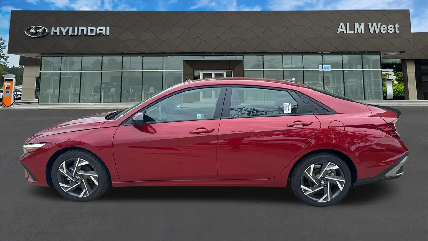 2025 Hyundai ELANTRA SEL Sport