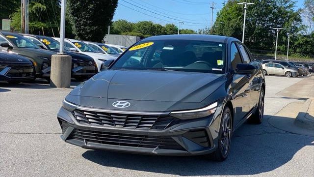 2025 Hyundai ELANTRA SEL Sport