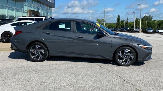 2025 Hyundai ELANTRA SEL Sport