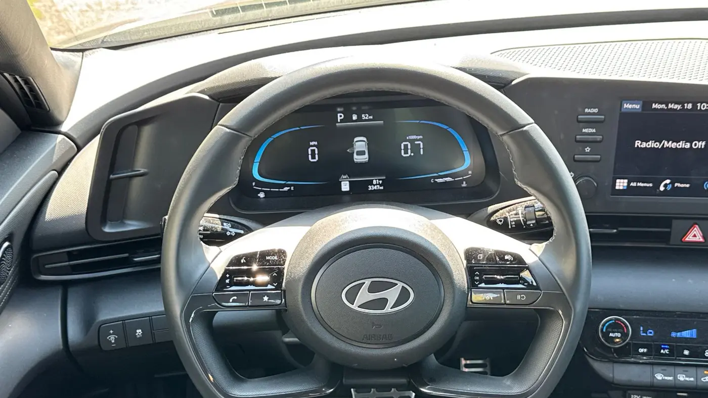 2025 Hyundai ELANTRA SEL Sport