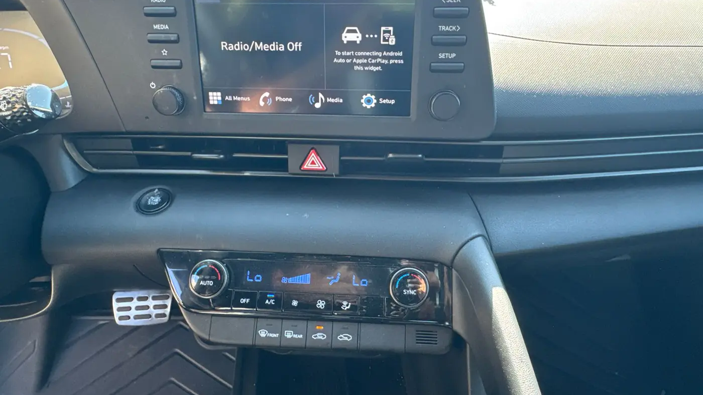 2025 Hyundai ELANTRA SEL Sport