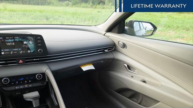 2025 Hyundai ELANTRA SEL Sport
