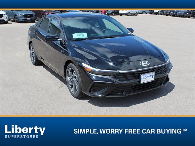 2025 Hyundai Elantra - $28,060