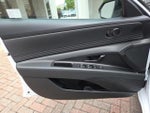 2025 Elantra Thumbnail 14