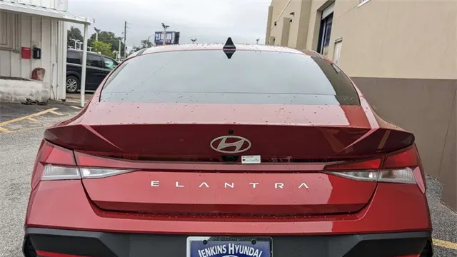 2025 Hyundai ELANTRA SEL Sport