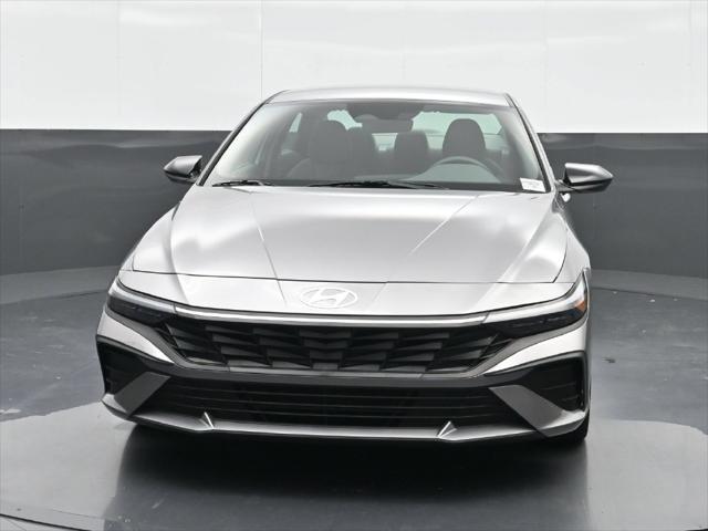 2025 Hyundai Elantra - $19,299