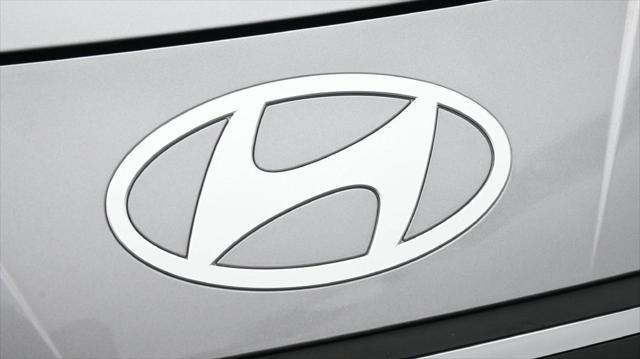 2025 Hyundai Elantra - $19,299
