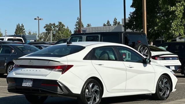 2025 Hyundai ELANTRA SEL Sport