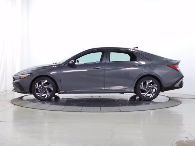 2025 Hyundai Elantra - $21,987