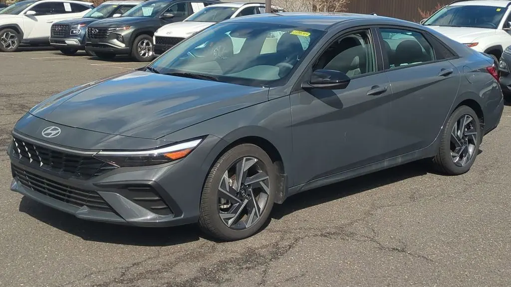 2025 Hyundai ELANTRA SEL Sport