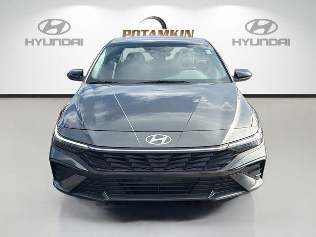 2026 Hyundai Elantra - $21,198