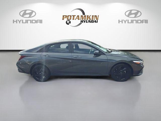 2026 Hyundai Elantra - $21,198