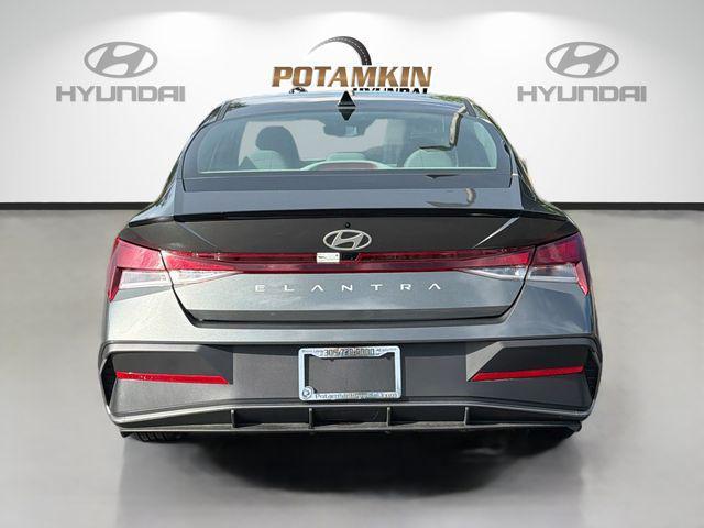 2026 Hyundai Elantra - $21,198