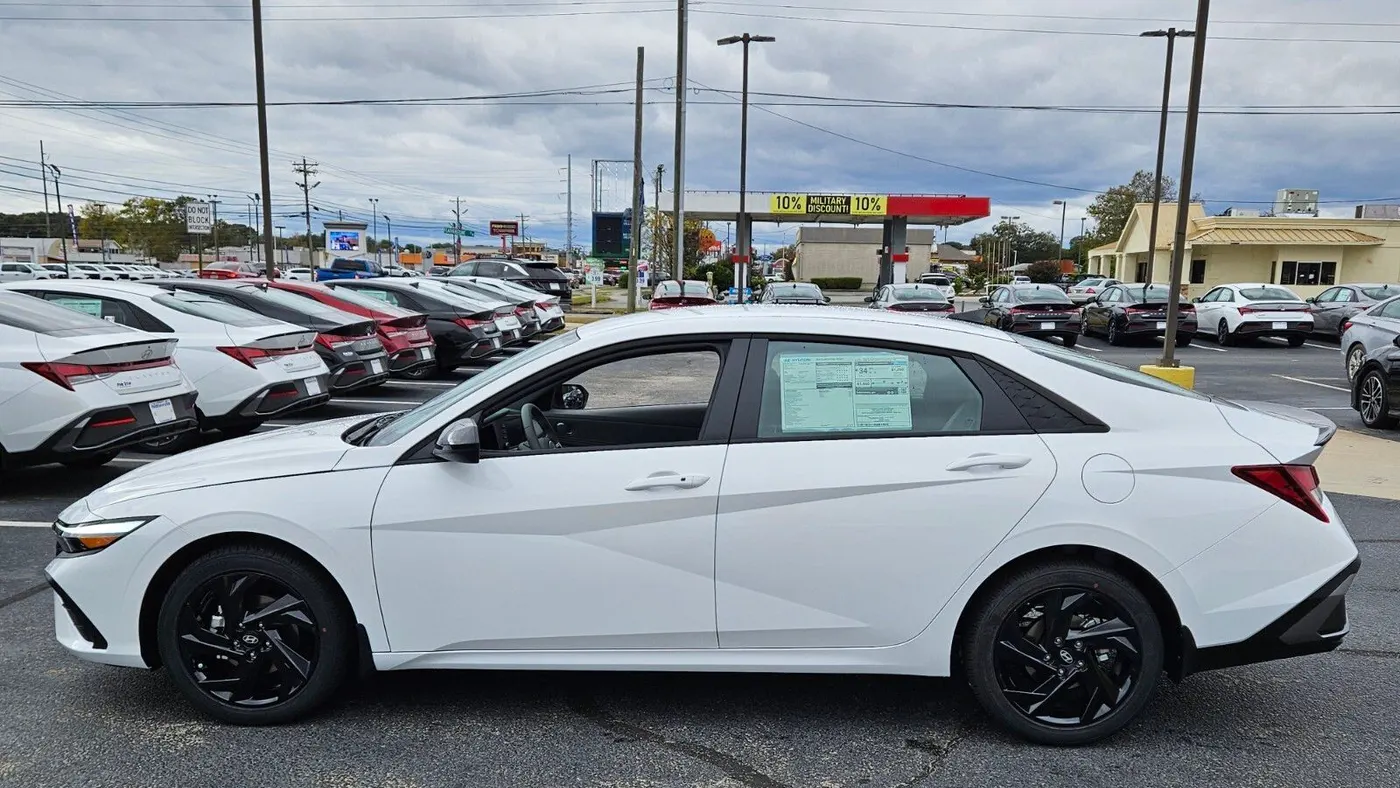 2026 Hyundai ELANTRA SEL Sport