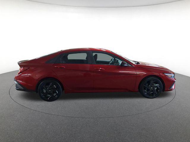 2026 Hyundai Elantra - $22,300