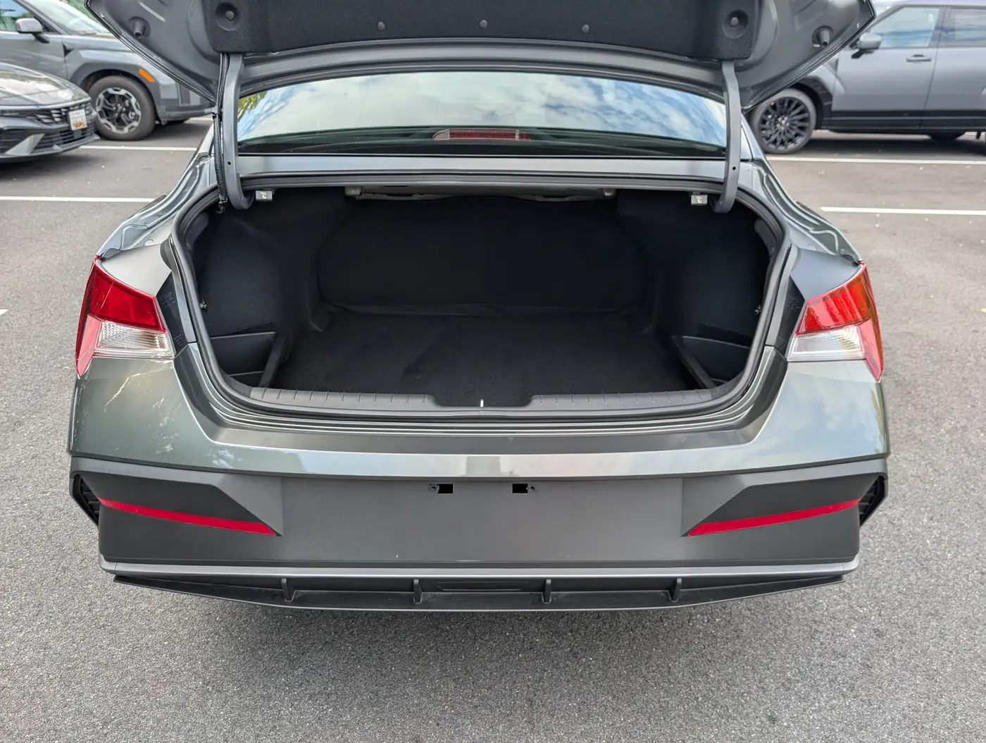 2026 Hyundai Elantra - $21,288