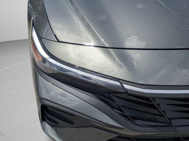 2026 Hyundai Elantra - $25,725