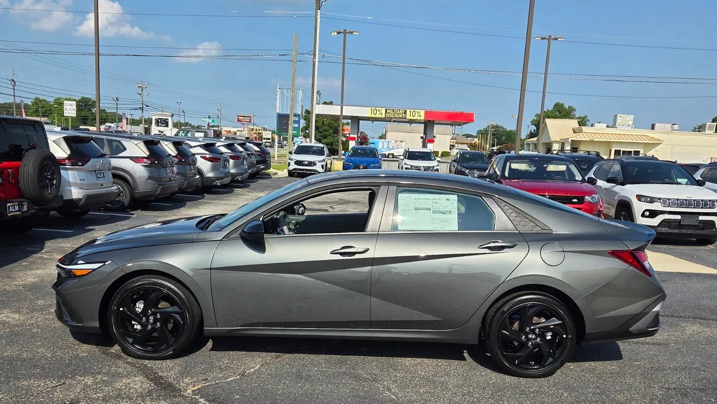 2026 Hyundai ELANTRA SEL Sport