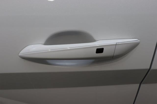 2025 Hyundai Elantra - $25,500