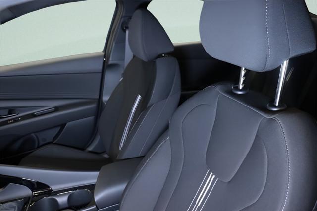2025 Hyundai Elantra - $25,500