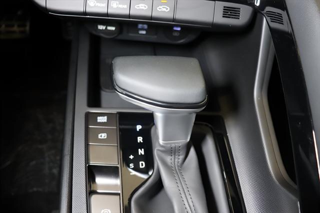2025 Hyundai Elantra - $25,500