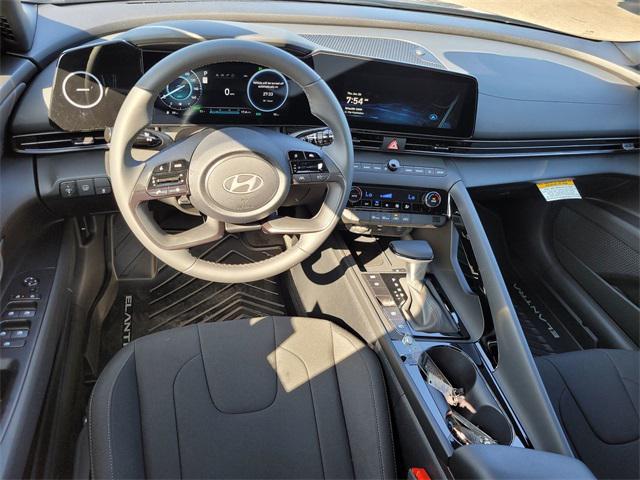 2025 Hyundai Elantra - $25,455