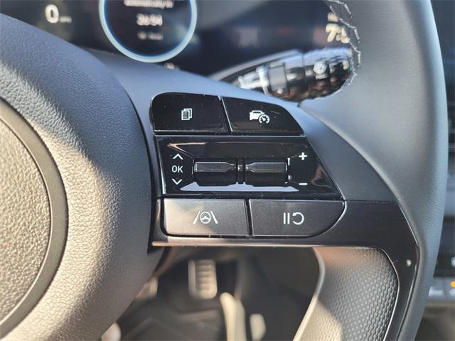 2025 Hyundai Elantra - $25,455