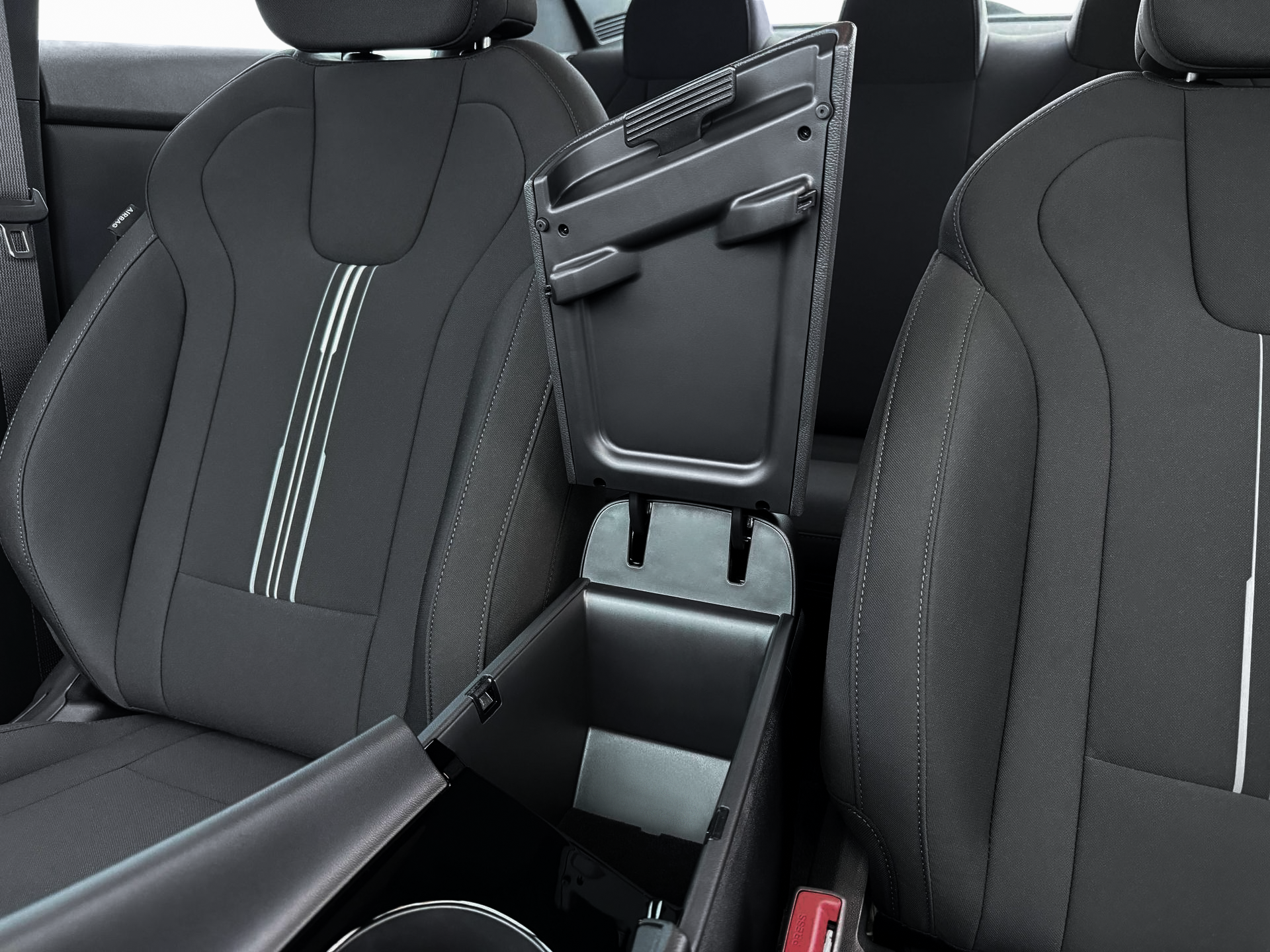 2025 Hyundai Elantra - $23,345