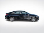 2025 ELANTRA Hybrid Thumbnail 9