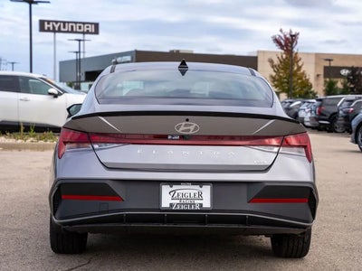 2025 Hyundai Elantra Hybrid SEL Sport 4DR Sedan