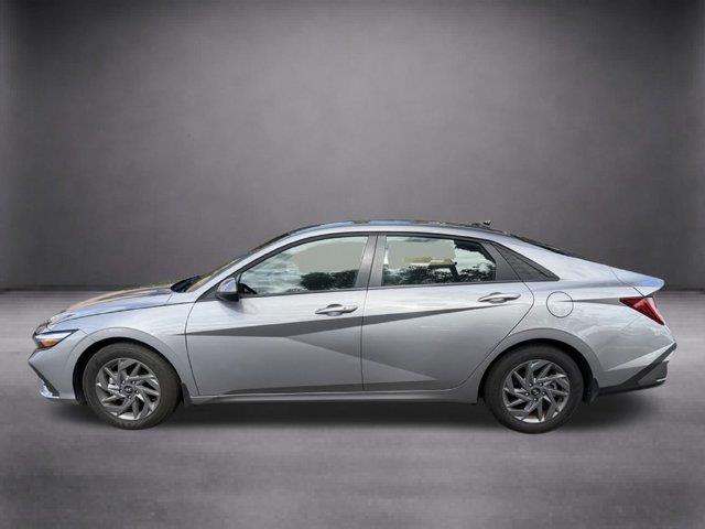 2026 Hyundai Elantra - $23,505