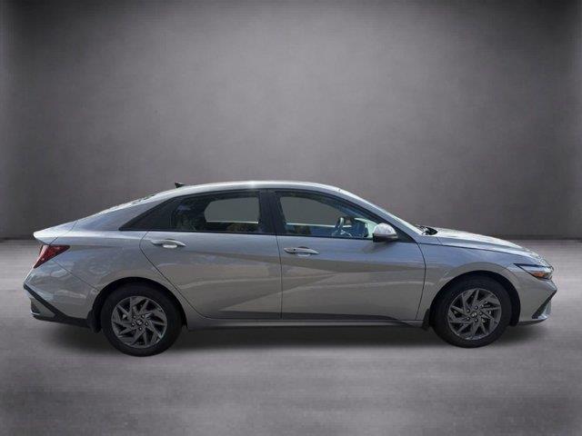 2026 Hyundai Elantra - $23,505