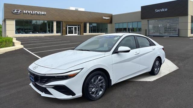 Preowned 2024 Hyundai ELANTRA Hybrid Blue for Sale