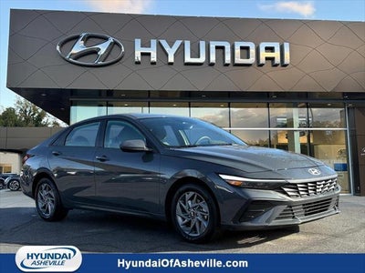 2025 Hyundai Elantra Hybrid Blue 4DR Sedan